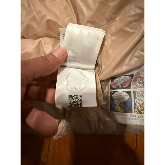 Women's Moncler Pink Velvet Puffer Jacket Size S with Beige Lining - Picture 10 of 13